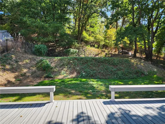 102 Buehner Dr gallery image 4