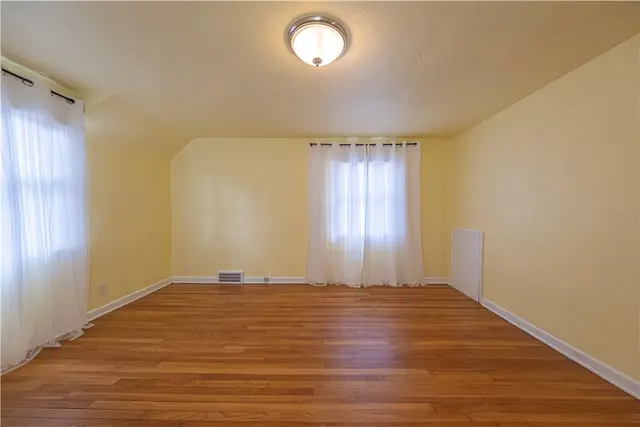 102 Buehner Dr gallery image 17