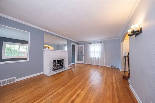 102 Buehner Dr gallery image 23