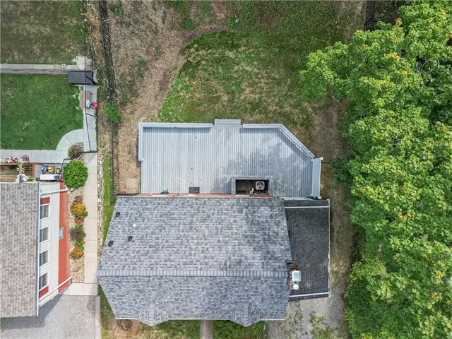 102 Buehner Dr gallery image 26