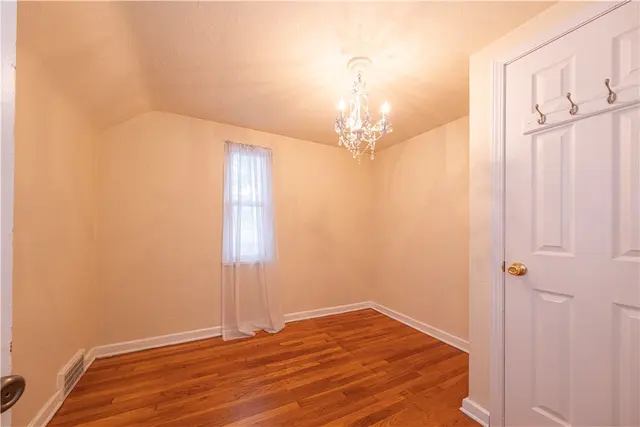 102 Buehner Dr gallery image 29