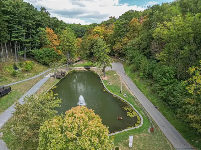 102 Buehner Dr gallery image 32