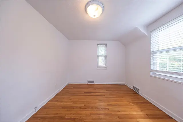 102 Buehner Dr gallery image 33