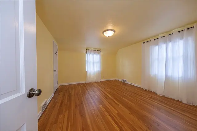 102 Buehner Dr gallery image 36