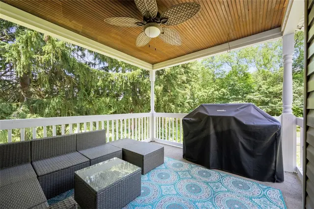 102 Clarks Ln gallery image 15