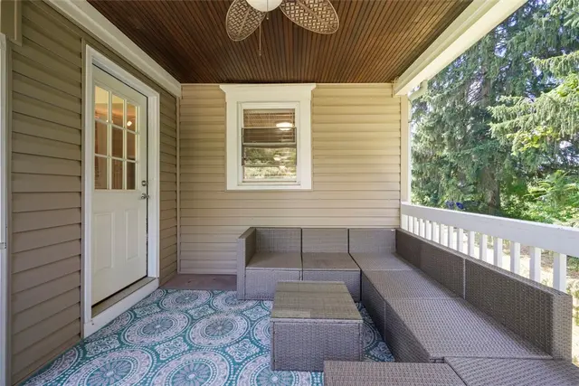 102 Clarks Ln gallery image 28