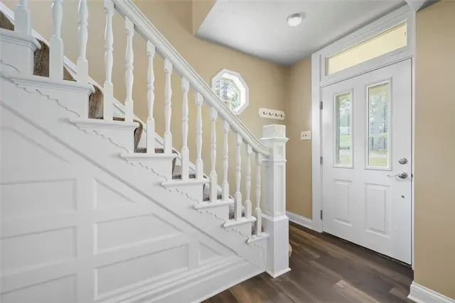 102 Clarks Ln gallery image 32