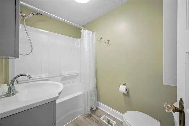 102 Clarks Ln gallery image 39