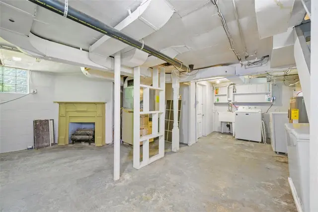 102 Clarks Ln gallery image 44