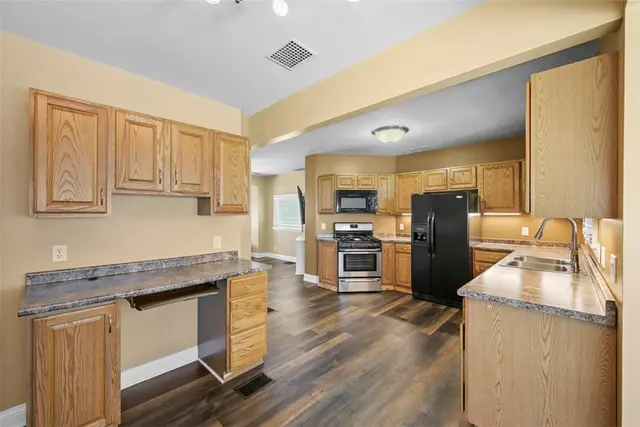 102 Clarks Ln gallery image 45