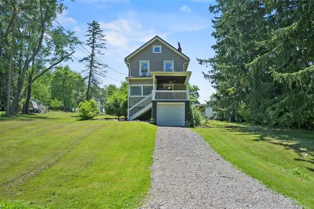 102 Clarks Ln