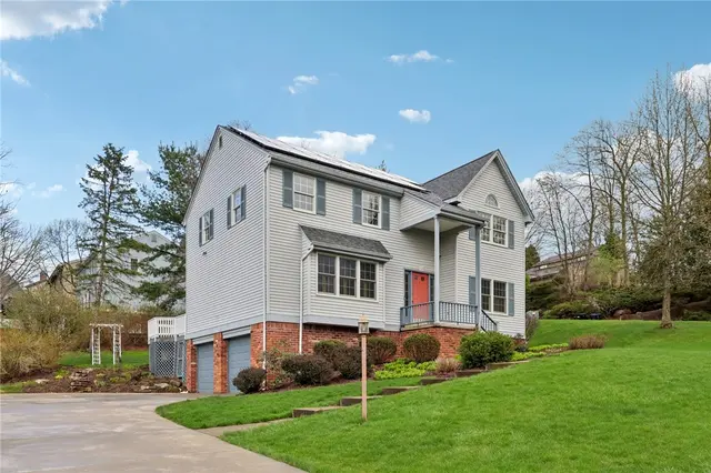102 Cool Springs Dr gallery image 7