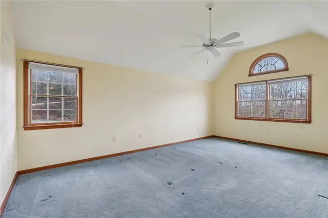 102 Cool Springs Dr gallery image 13