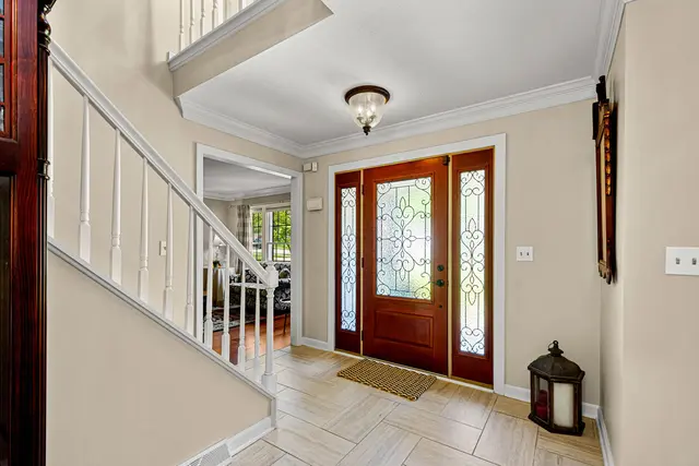 102 Foxwood Drive gallery image 28