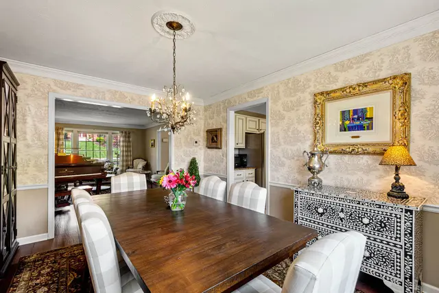 102 Foxwood Drive gallery image 30