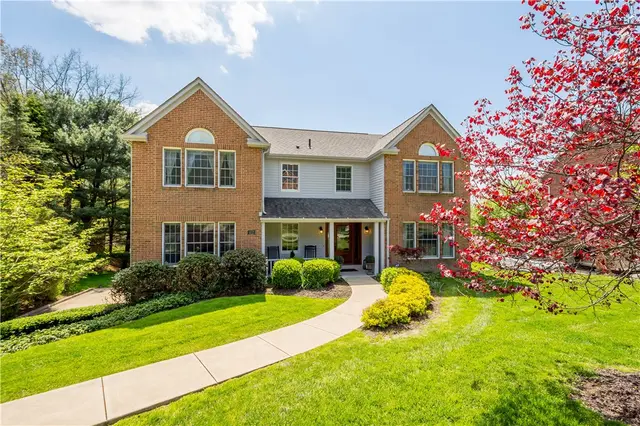 102 Foxwood Drive gallery image 45