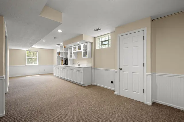 102 Foxwood Drive gallery image 47