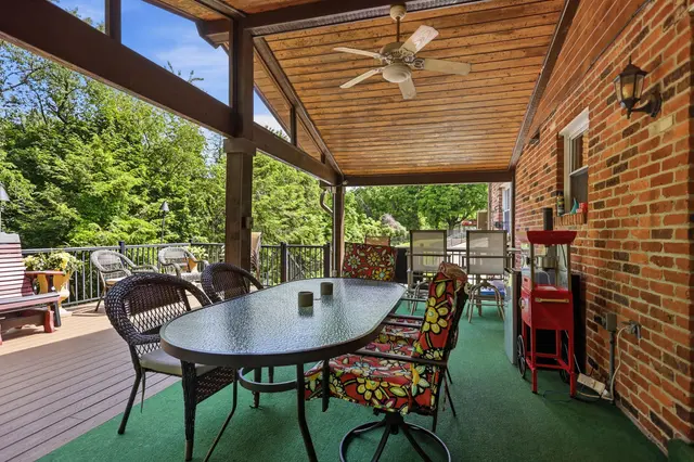 102 Lansdale COURT gallery image 9