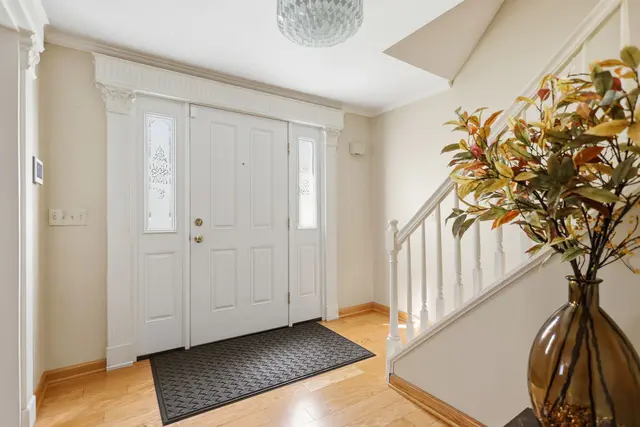 102 Lansdale COURT gallery image 33