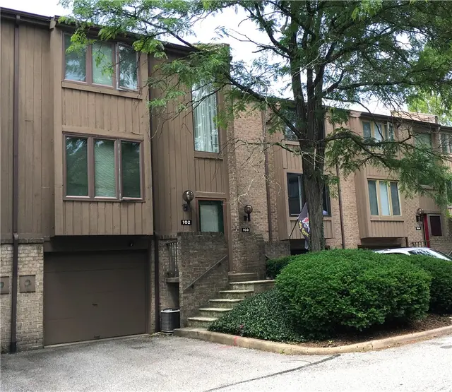 102 Locust Court gallery image 19