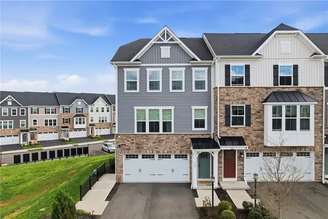 102 Lupine Dr