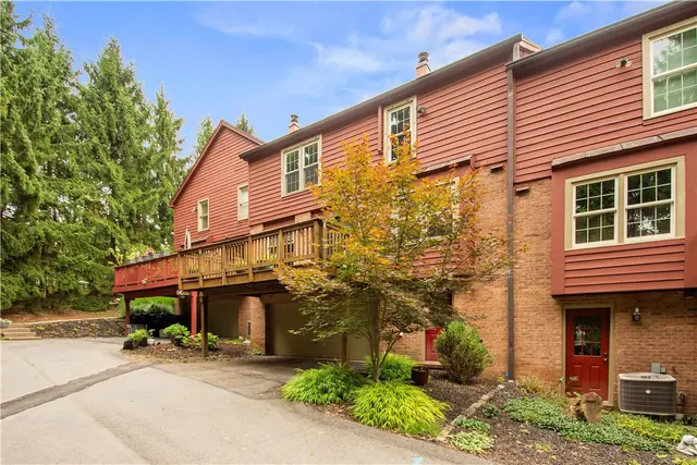 102 Sewickley Heights Dr gallery image 22