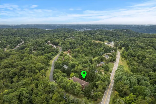 102 Sewickley Heights Dr gallery image 24