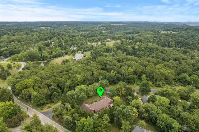 102 Sewickley Heights Dr gallery image 27