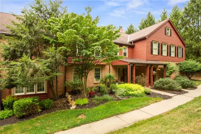 102 Sewickley Heights Dr gallery image 32