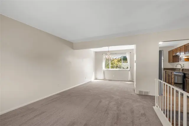102 Tangerine Terrace gallery image 5