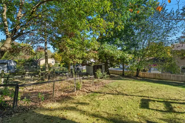 102 Tangerine Terrace gallery image 35