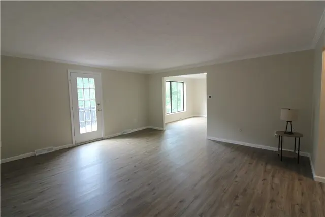 102 Trailside Dr gallery image 3