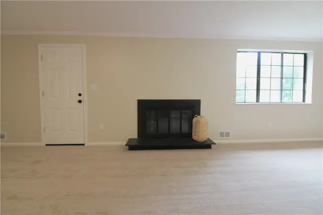 102 Trailside Dr gallery image 4