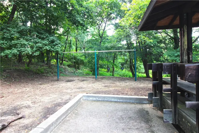 102 Trailside Dr gallery image 15