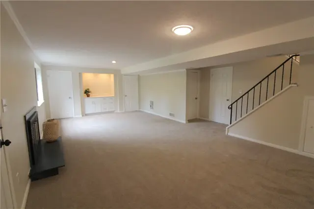 102 Trailside Dr gallery image 19