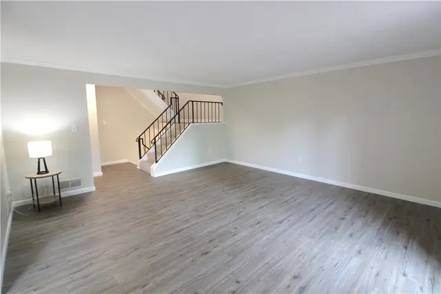 102 Trailside Dr gallery image 35
