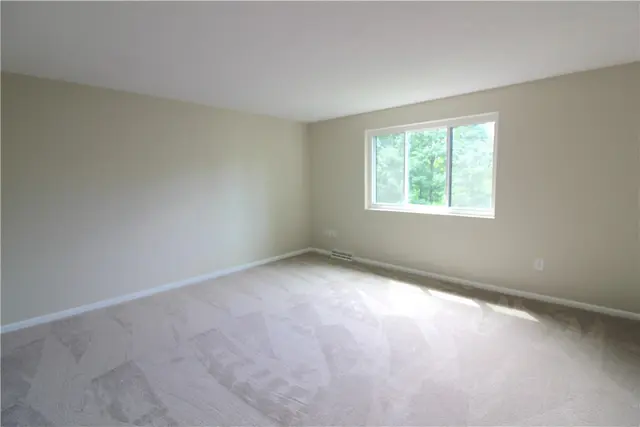 102 Trailside Dr gallery image 44