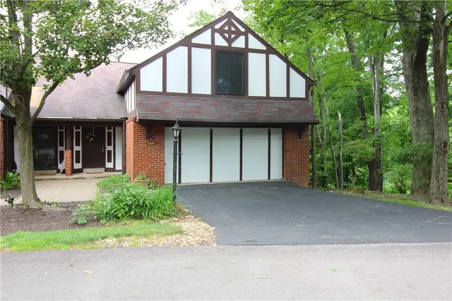 102 Trailside Dr