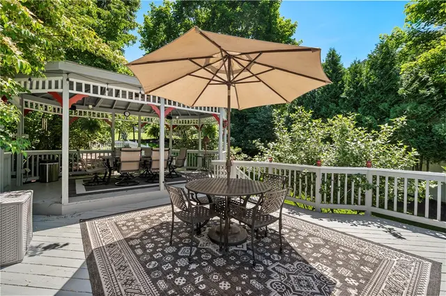 10207 Country Manor Ln gallery image 6