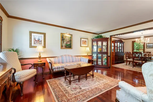 10207 Country Manor Ln gallery image 25