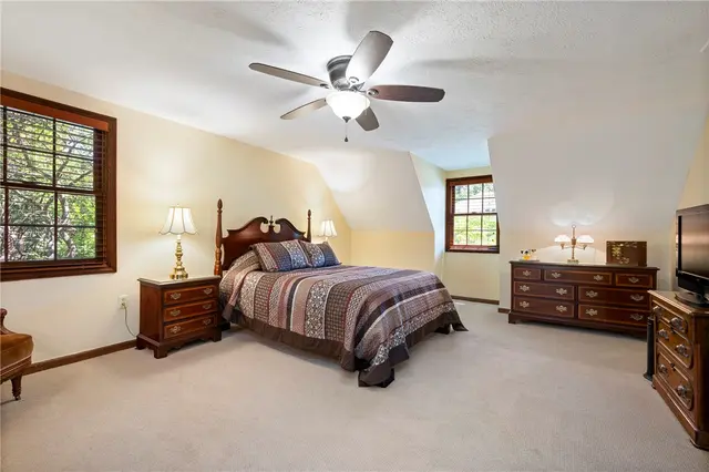 10207 Country Manor Ln gallery image 30