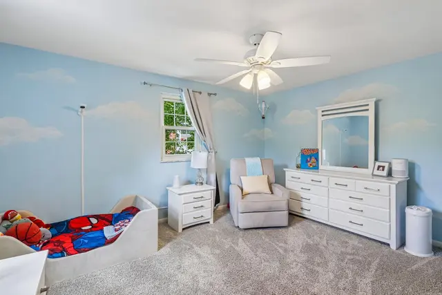 1021 Balmoral DRIVE gallery image 9