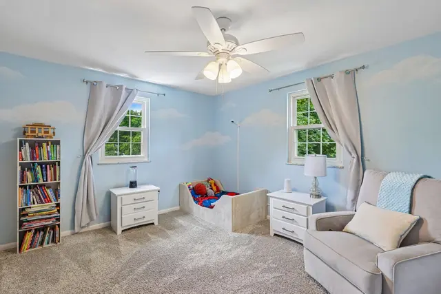1021 Balmoral DRIVE gallery image 19