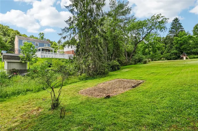 1021 Balmoral DRIVE gallery image 21