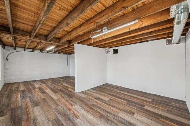 1022 mueller street gallery image 3