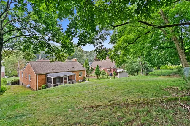 1022 Willow Dr gallery image 20