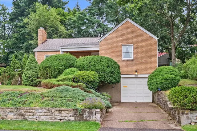 1022 Willow Dr gallery image 22