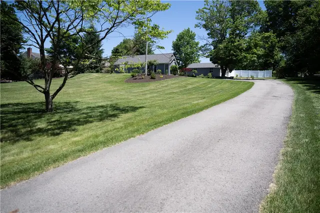 10246 Twin Hill Rd. gallery image 5
