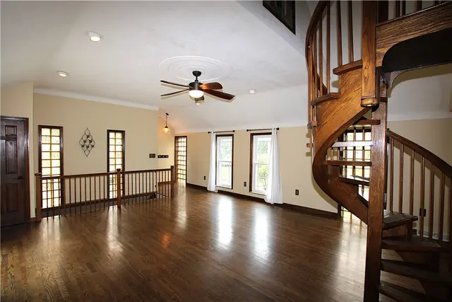 10246 Twin Hill Rd. gallery image 7