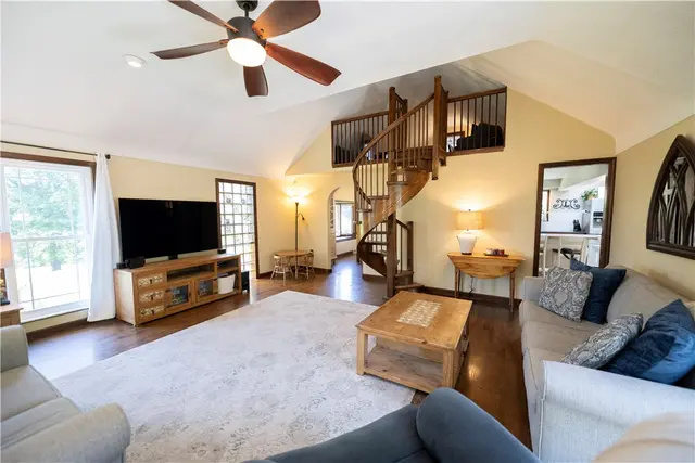 10246 Twin Hill Rd. gallery image 10